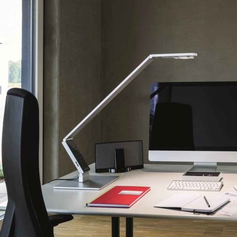 Luctra Linear Table Pro Base LED asztali lámpa